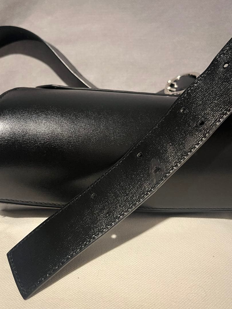 ジルサンダー　カンノーロ