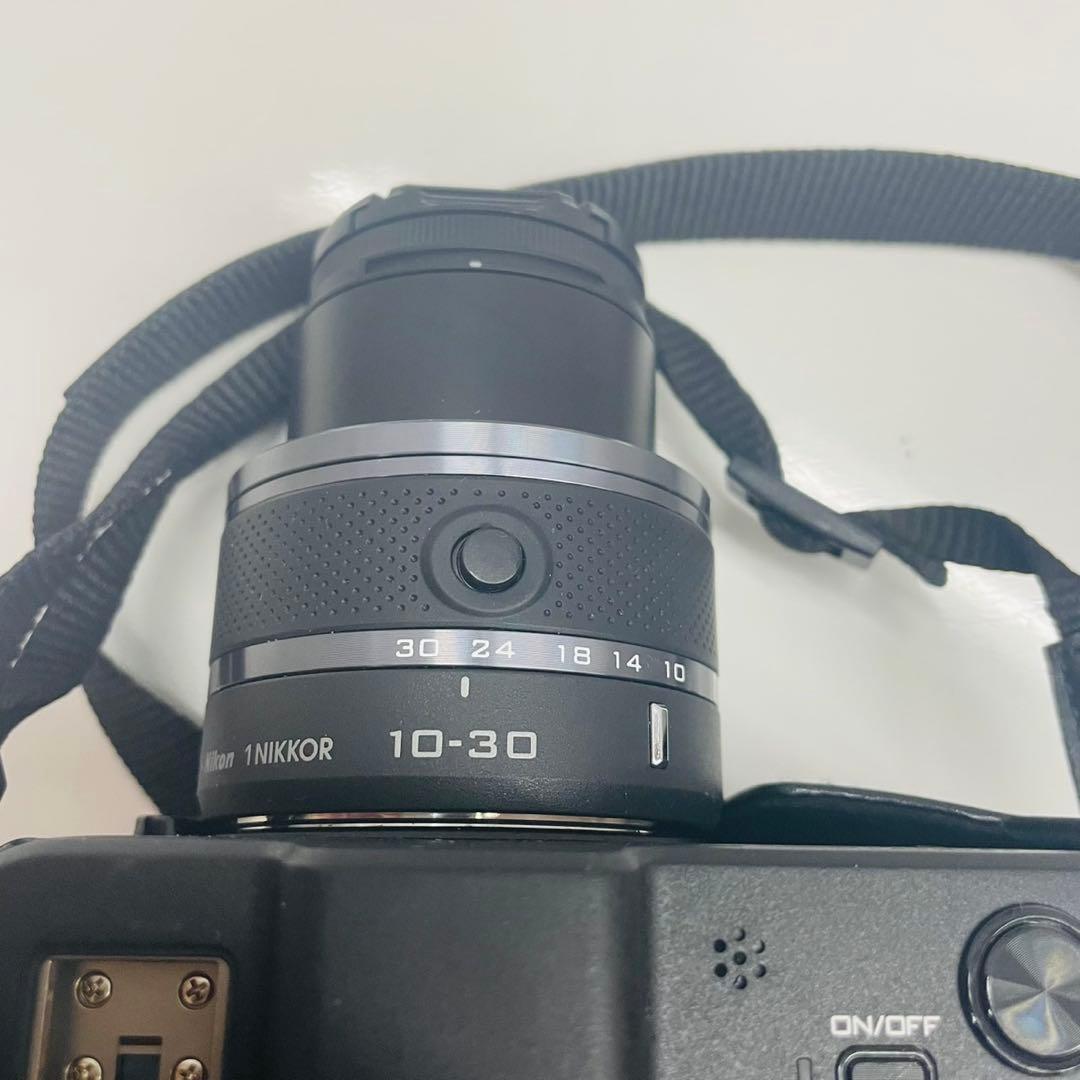 Nikon 1 一眼レフカメラ 黒 ストラップ付き ジャンク品 Nikon 1 一眼