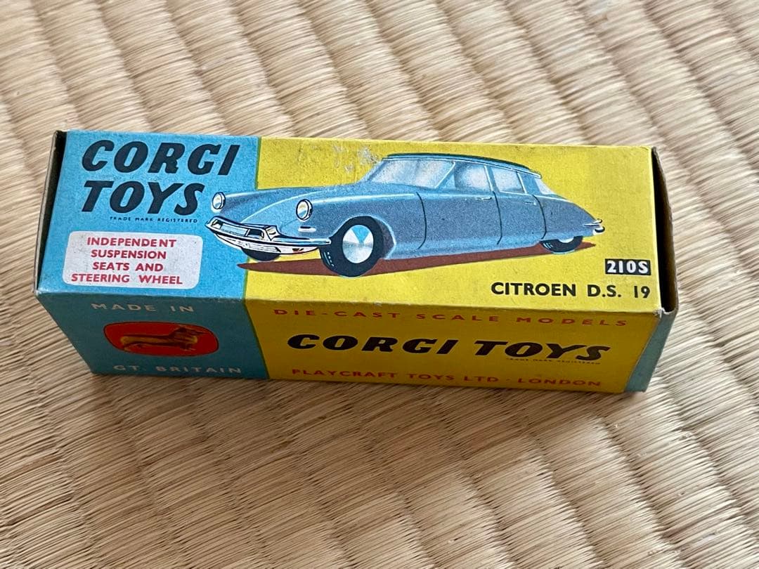 コーギー　シトロエン　Corgi Toys Citroen D.S. 19