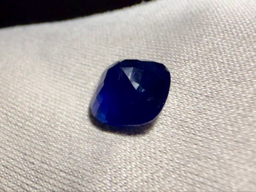 【ビルマ(ミャンマー)産】非加熱ロイヤルブルーサファイア　GIA鑑 1.46ct