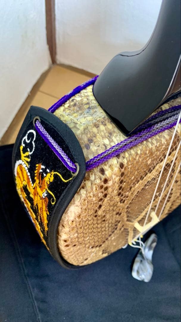 三線 沖縄 両面蛇皮 表側強化二重張り カラクイ1本弦2本