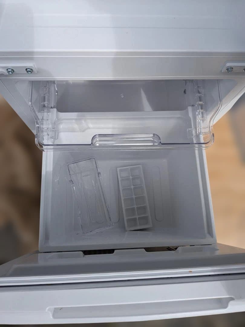 シャープ 冷蔵庫 SJ-D18J-W 幅49.5cm 179L 2023年製