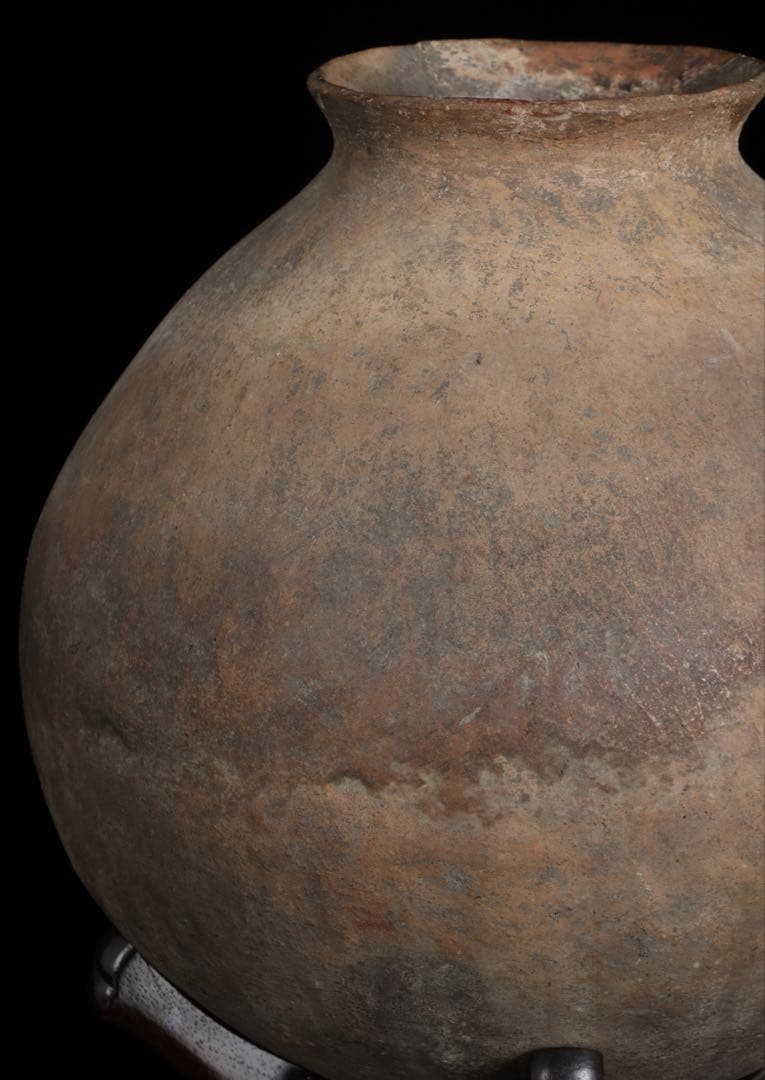 朝鮮美術 須恵器 新羅土器 壺 新羅無細土 出土品 木製台座 箱