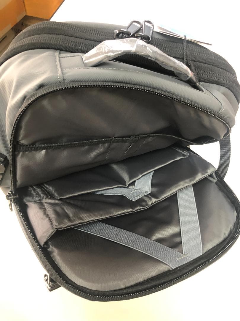 真空圧縮リュックサック(グレー) 32×15～20×49(cm) ☆ポンプ有り☆