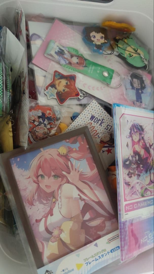 アニメグッズ　大量まとめ売り1000点以上