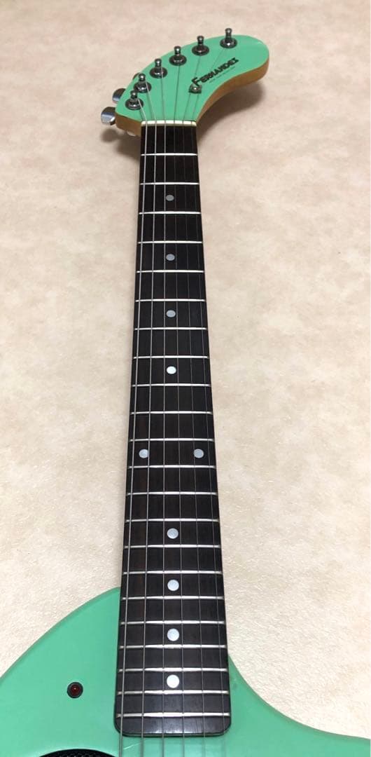 【美品】ZO-3 グリーン アンプ内蔵ミニギター ディストーションSW付 ケース