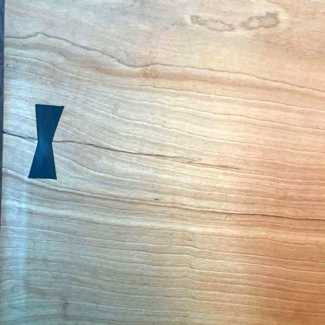 無垢材 一枚板　ダイニングテーブル　70〜75cm ×137cm ×高さ70cm