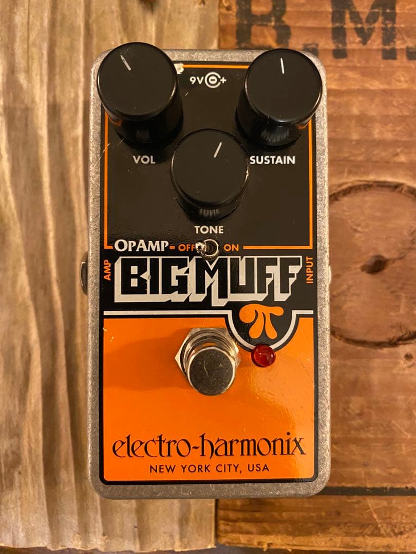 Electro Harmonix BIGMUFF OPAMP FUZZビックマフ Electro-Harmonix Op-amp Big Muff Pi Fuzz Pedal | Sweetwater