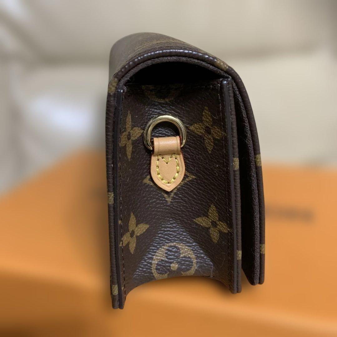 ⭐︎　LOUIS VUITTON ウォレットオンチェーン リリー