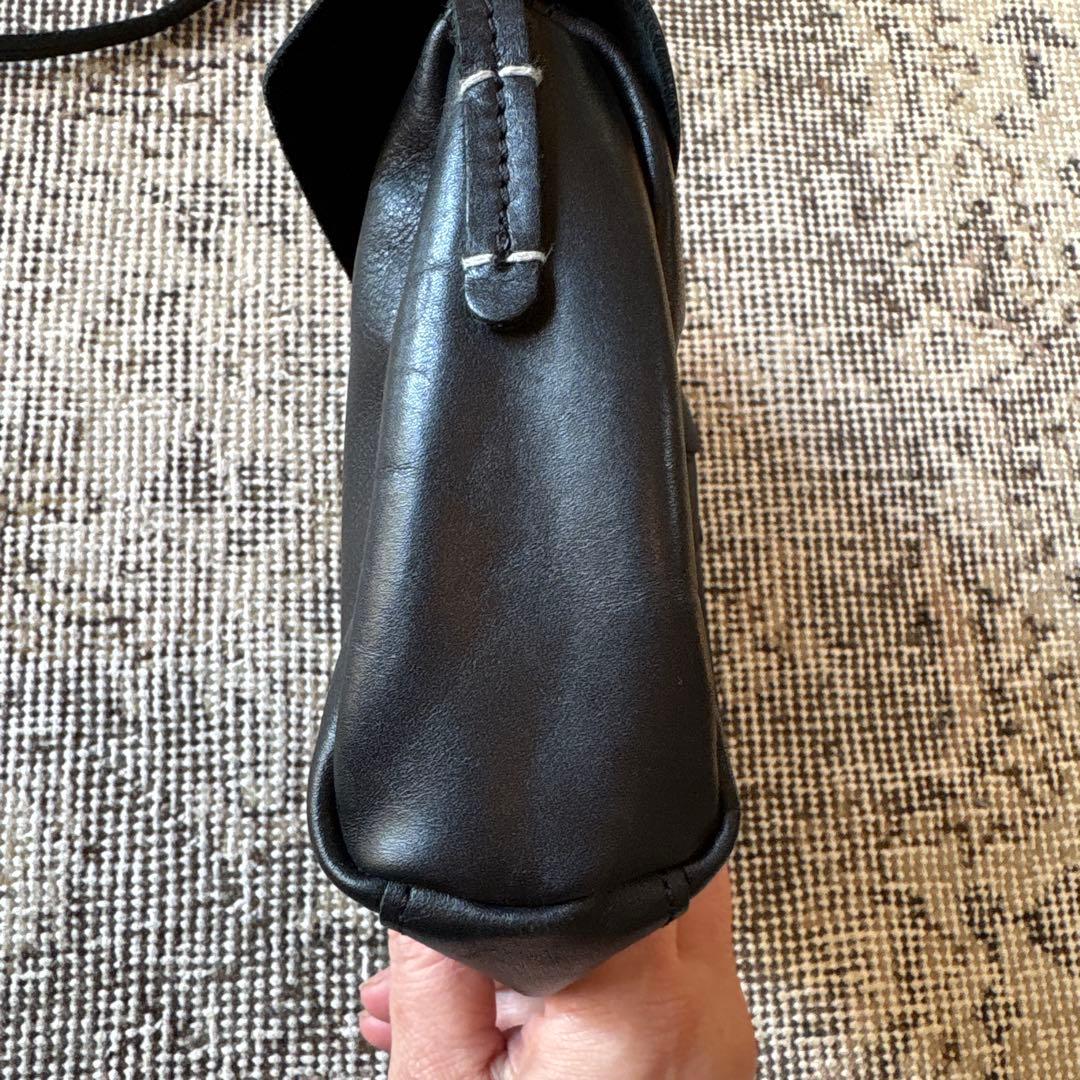 Encachette アンキャシェット　レザーポーチショルダー