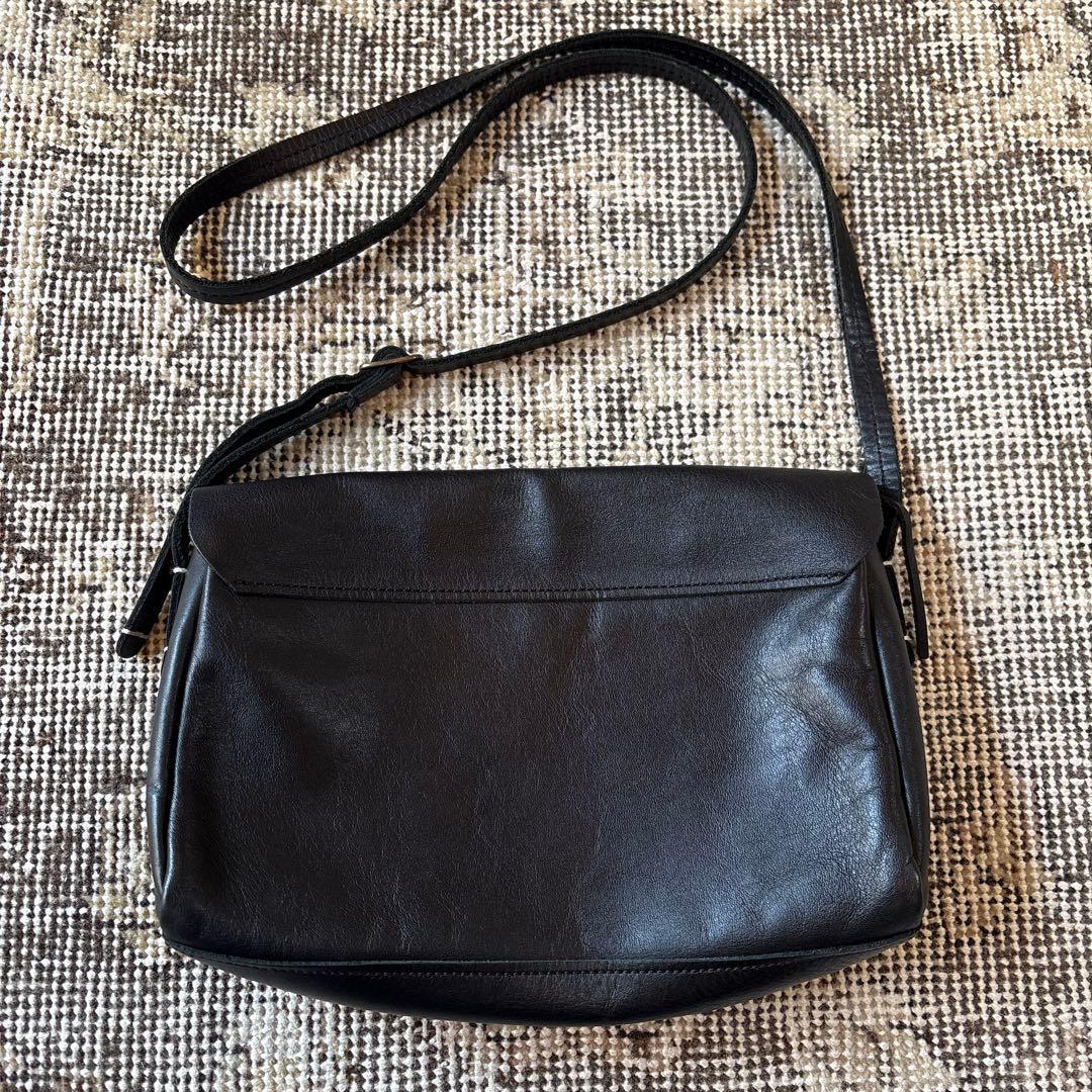 Encachette アンキャシェット　レザーポーチショルダー