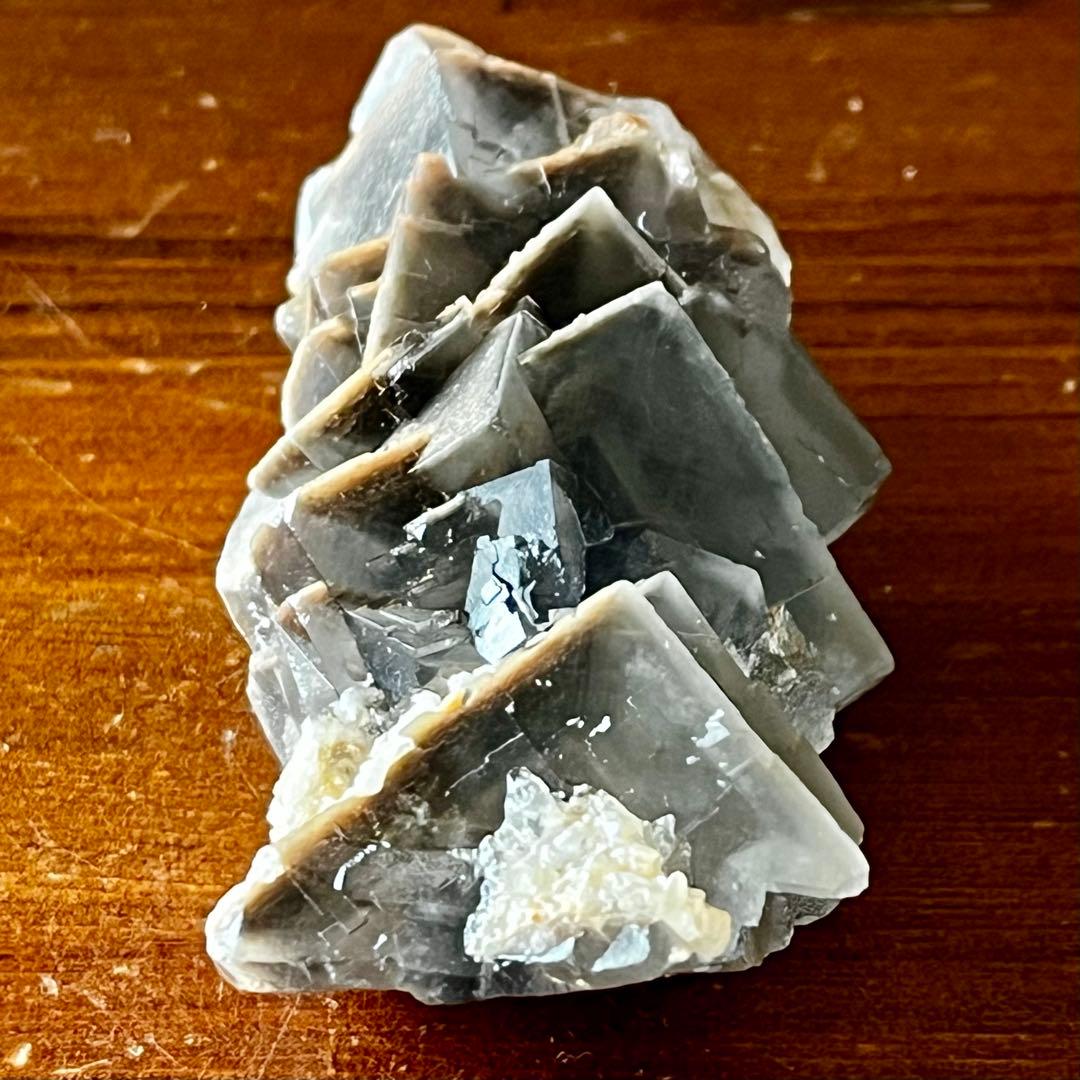 美品 フローライト グレー 半透明 561.25ct 一点物 蛍石 原石 鑑賞石