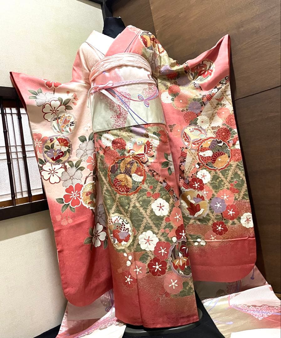 振袖 フルセット6点サイズS〜M 駒刺繍 雪輪花蝶文 金彩 正絹 - メルカリ