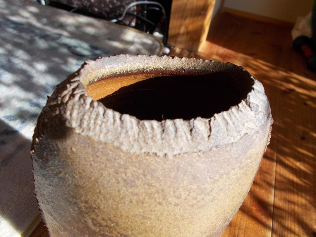 再お値下げ　備前焼ゴマ長偏壺・山下譲治作【13】