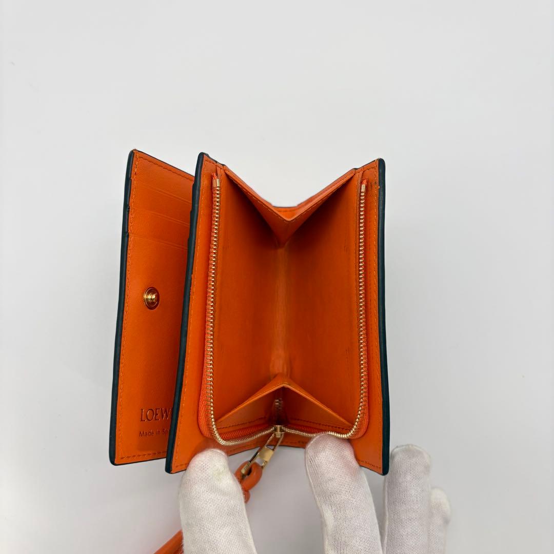 ロエベ　ノット コンパクトウォレット　レザー　ブラック　黒　オレンジ　スペイン製