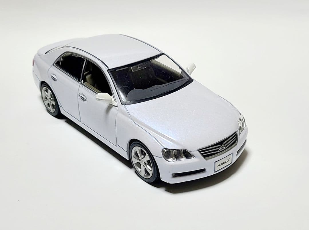 トヨタ 120系マークX カラーサンプル