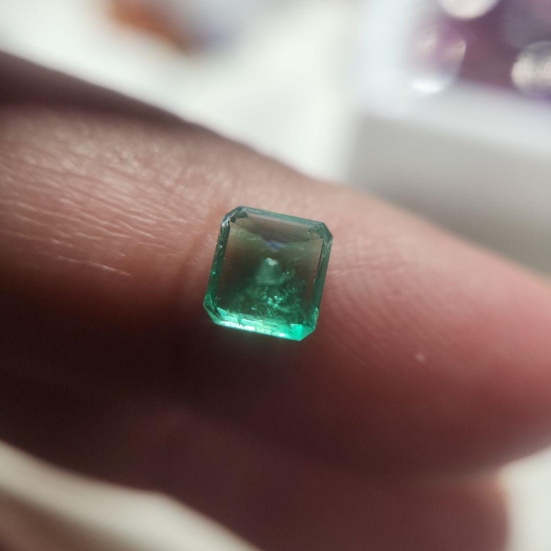 天然エメラルド 0.840ct