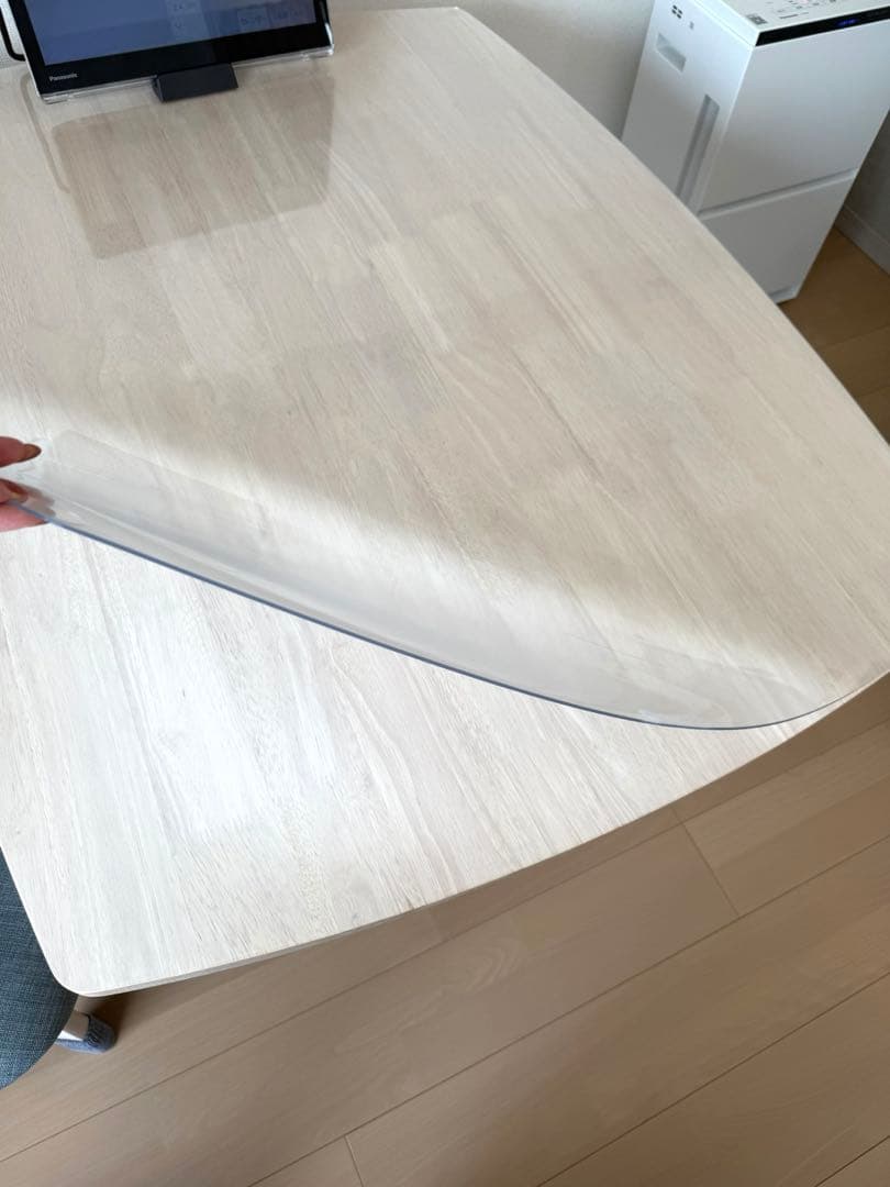 ニトリダイニングテーブルFPマット付き　椅子セットで購入限定