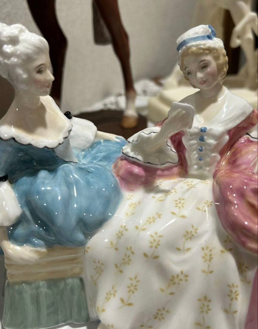 ロイヤルドルトン 人形 置物 オブジェ - メルカリ