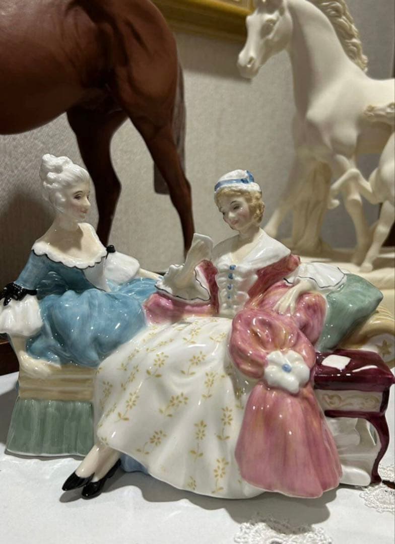 ロイヤルドルトン 人形 置物 オブジェ - メルカリ