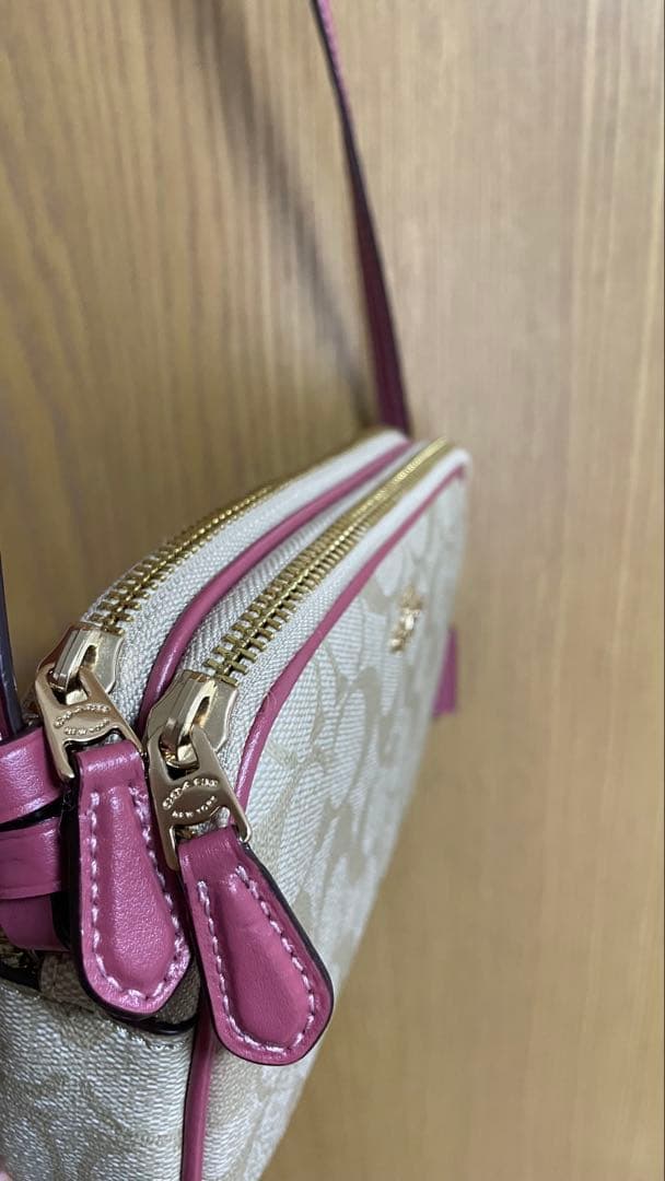 13日限定お値下げ【COACH スマホショルダーバッグ ベージュ/ピンク】