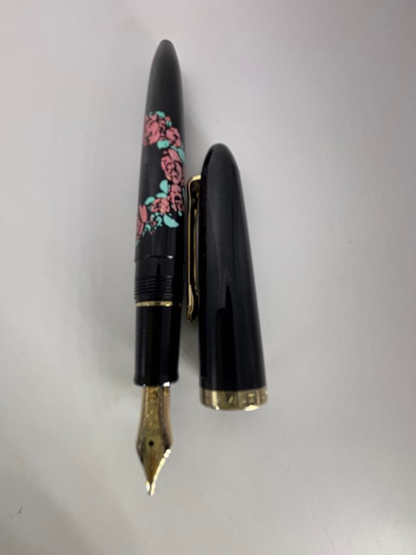 SAILOR 万年筆 薔薇模様 ペン先14K 共箱入 高島屋 - メルカリ SAILOR