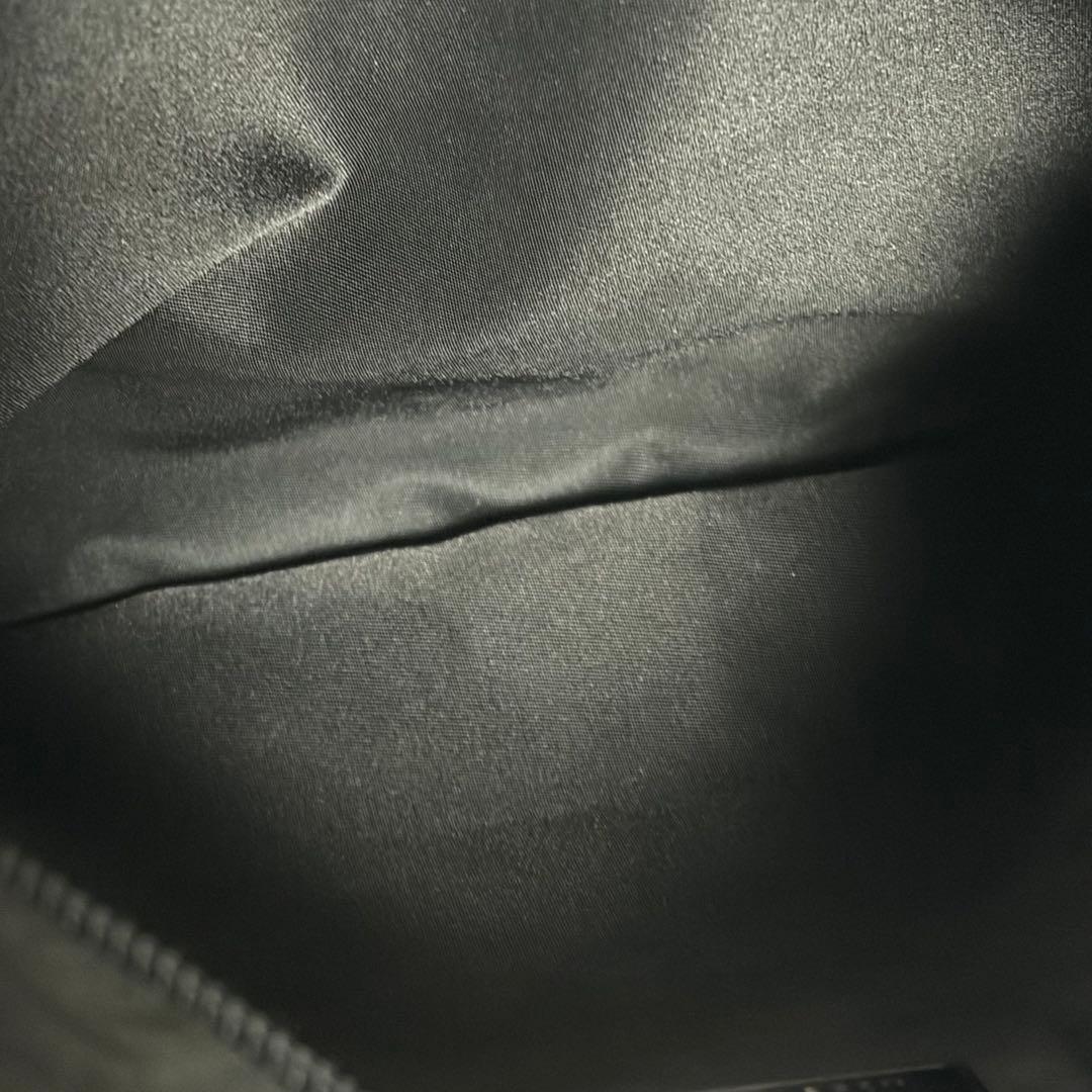 【正規品】PRADA プラダ ナイロン ショルダーバッグ 黒 三角ロゴ 男女兼用