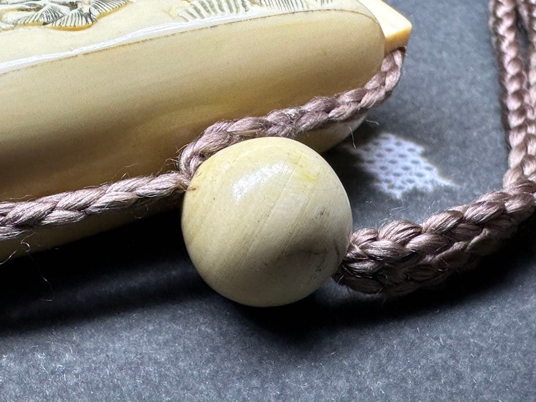 極上　印籠　根付　天然素材　置物　古美術品　 細密細工　骨董　アンティーク