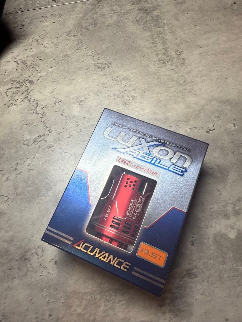 アキュバンス アジャイル　リミデットエディション　13.5t レッド　限定