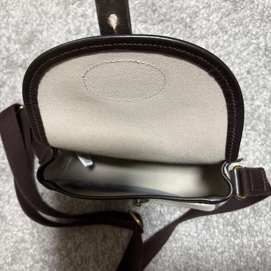 BRADY ブレディ COLNE MINI ショルダーバッグ　ホワイト