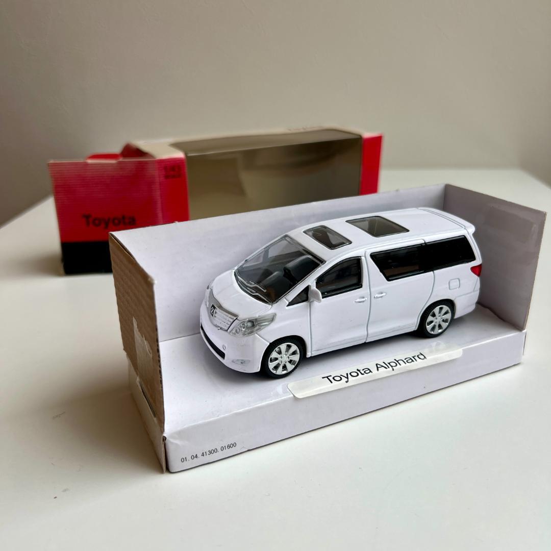 トヨタアルファード 20 標準ボディ ホワイトパール 1/43 ミニカー