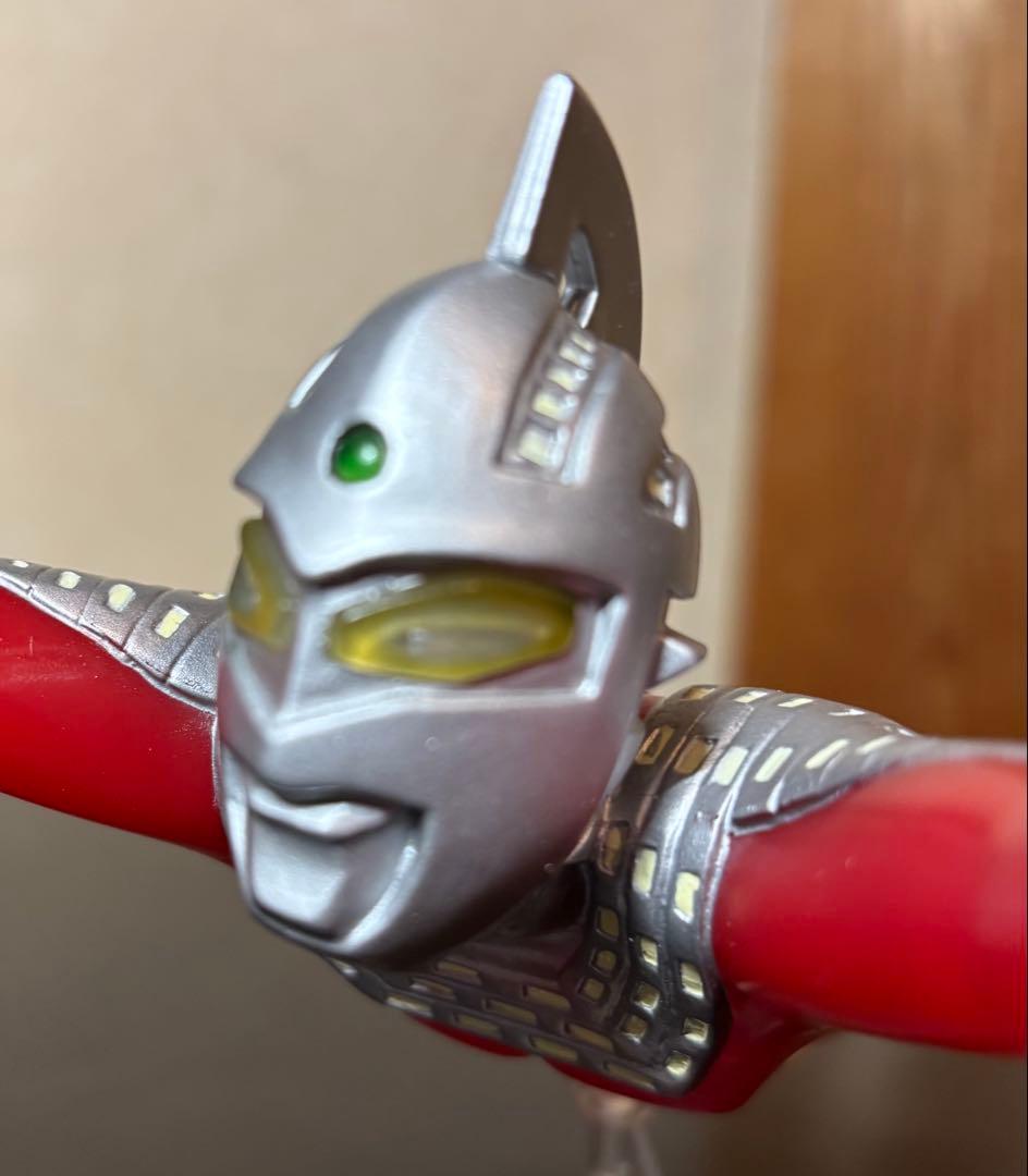 ウルトラセブン　飛行形態ソフビ　限定500体
