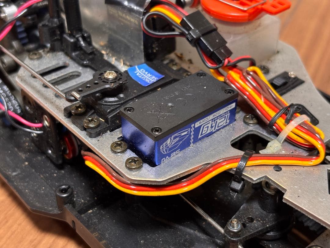 京商1/10ビンテージエンジンRCカー Porsche 906 フルセット