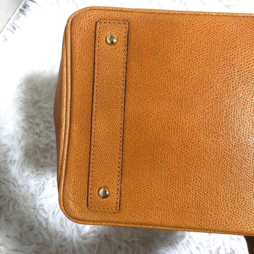n*7様 イタリア製　ハンドバッグ　レザーバッグ　本革　キャメル　金金具　人気デ
