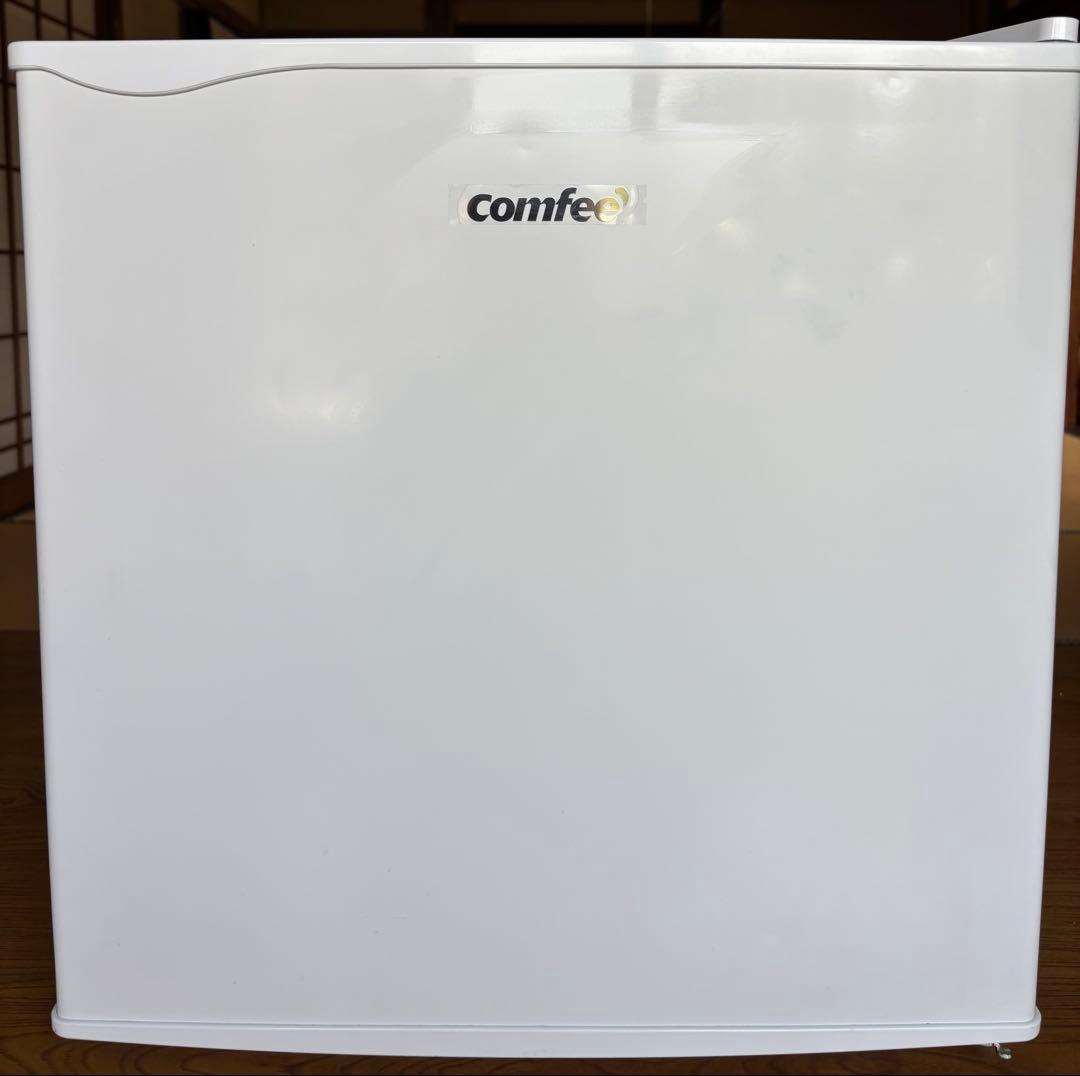 美品⟡.* Comfee ノンフロン冷蔵庫 RCD45WH/E 45L【中古品】 美的集団