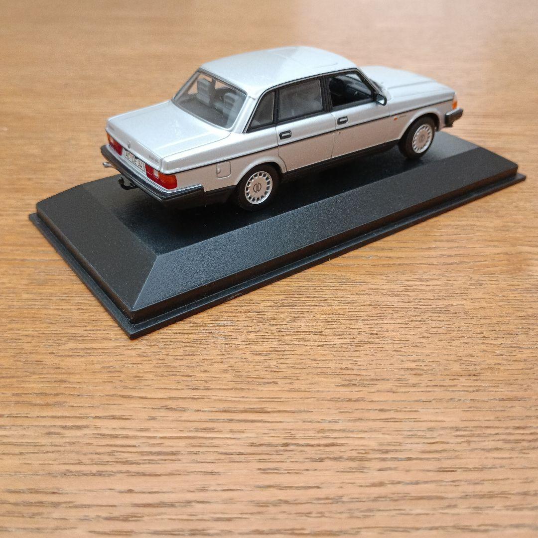ミニチャンプス製 ボルボ Volvo 240GL 1986 限定