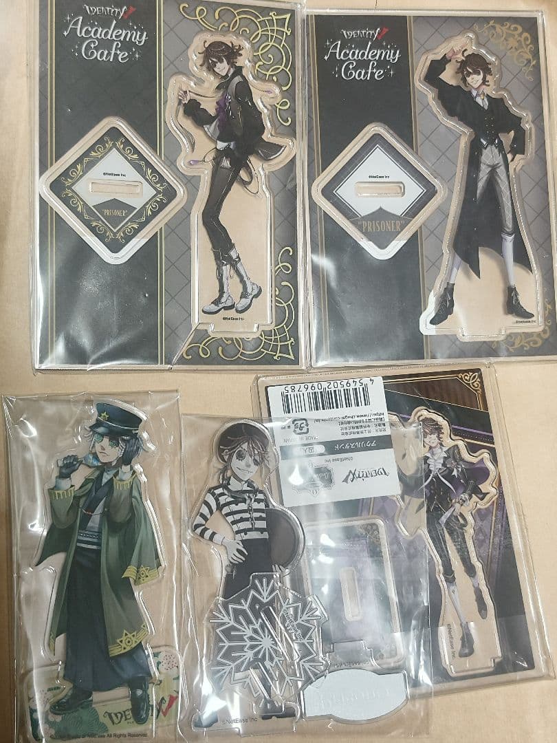 第五人格　囚人　缶バッジ　アクリルスタンド　アクリルキーホルダー