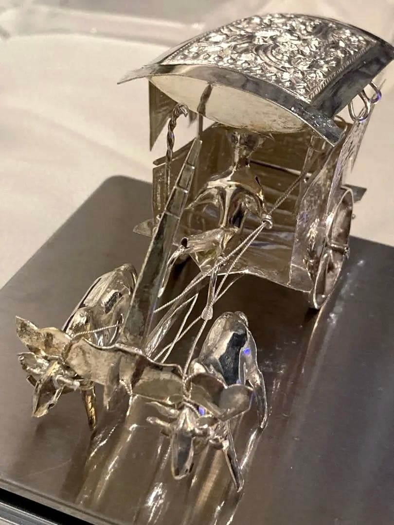 シルバー925 馬車　ガラスケース入り置き物