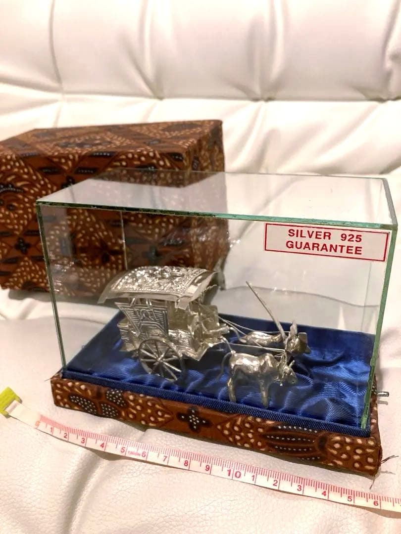 シルバー925 馬車　ガラスケース入り置き物