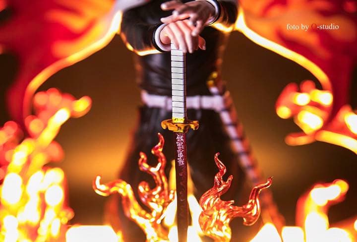 人気 鬼滅の刃 フィギュア 煉獄杏寿郎 無限列車編