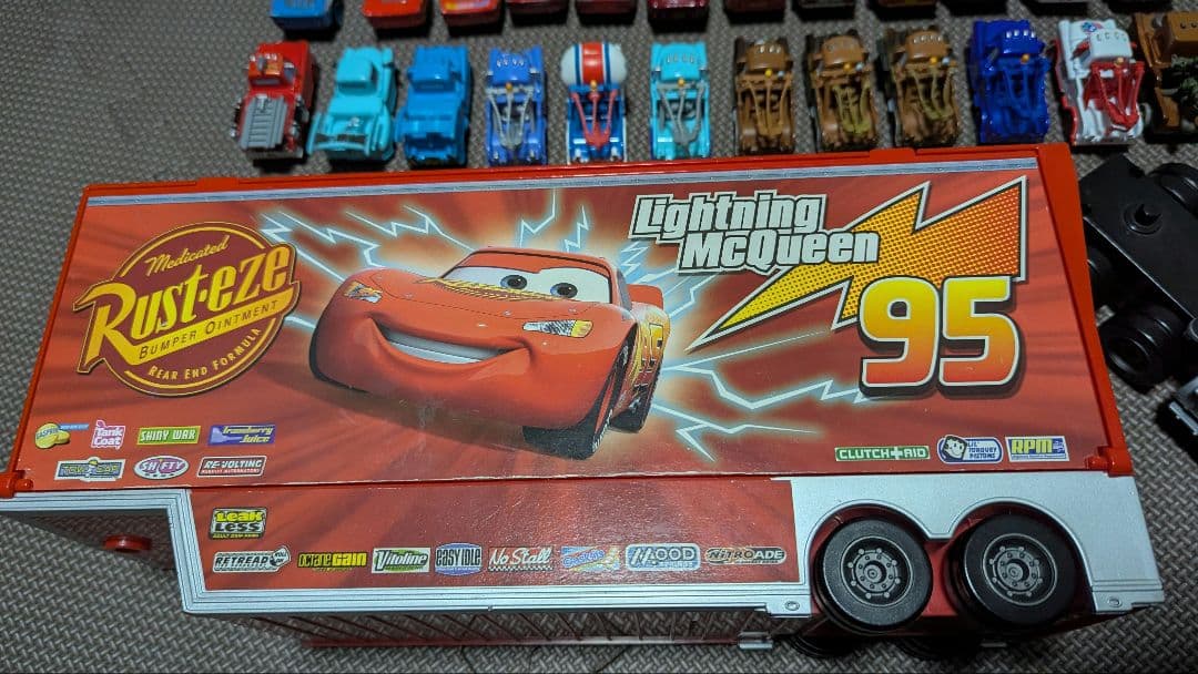 トミカ　カーズ　 約50台とマックトレーラー　バッグ付き　USED　まとめ売り