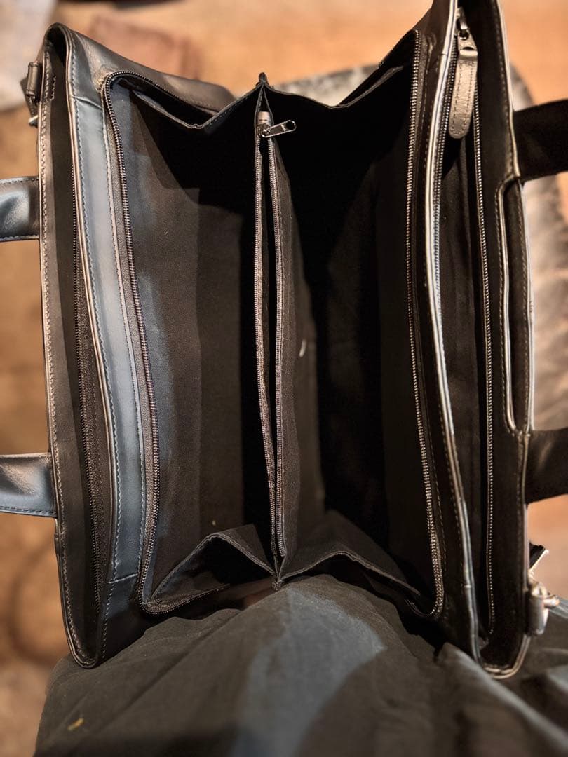 未使用 TRION トライオン　2wayレザー ビジネスバッグ