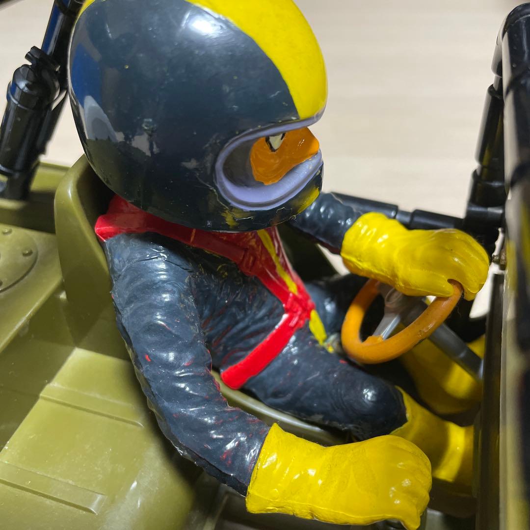 瀧*光様 ワイルドウイリー2 AM送信機4、受信機4、タミヤ充電器、BL-FOR