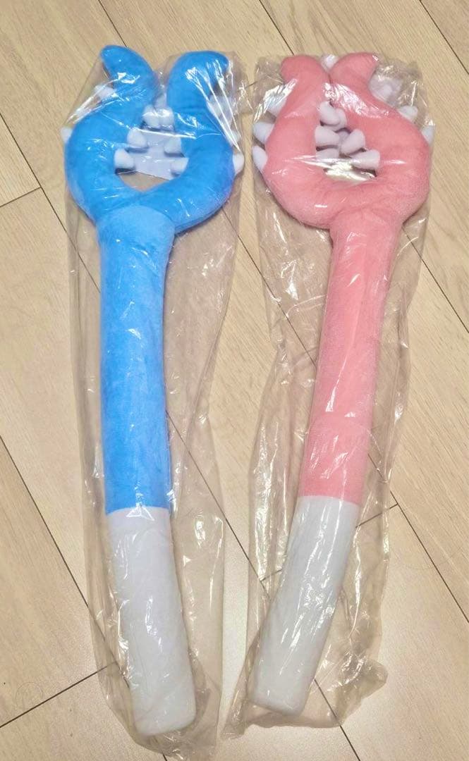 ちいかわ ハチワレ 討伐棒 さすまた ぬいぐるみ【2本セット】 - メルカリ