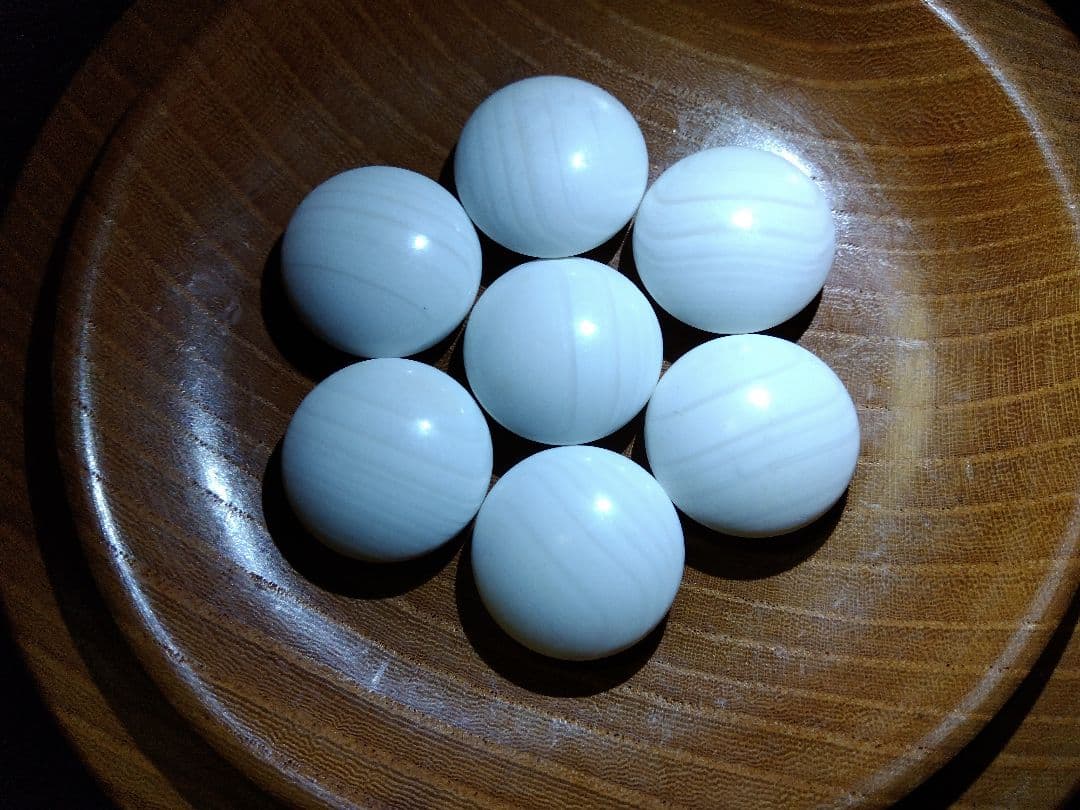 日向特製蛤碁石　実用　34号程度　特大欅碁笥　那智黒石　桐箱付き