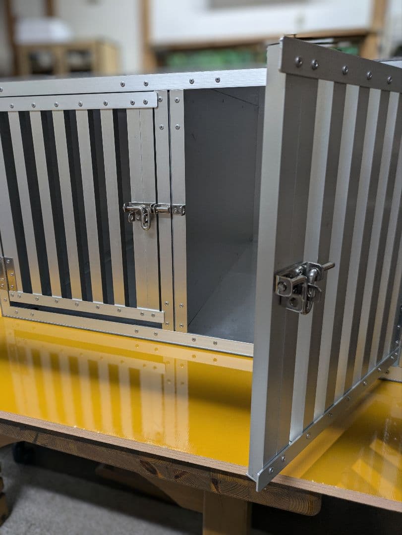 アルミドッグケージ 2頭用 ✳ 中型犬 車載用 - メルカリ