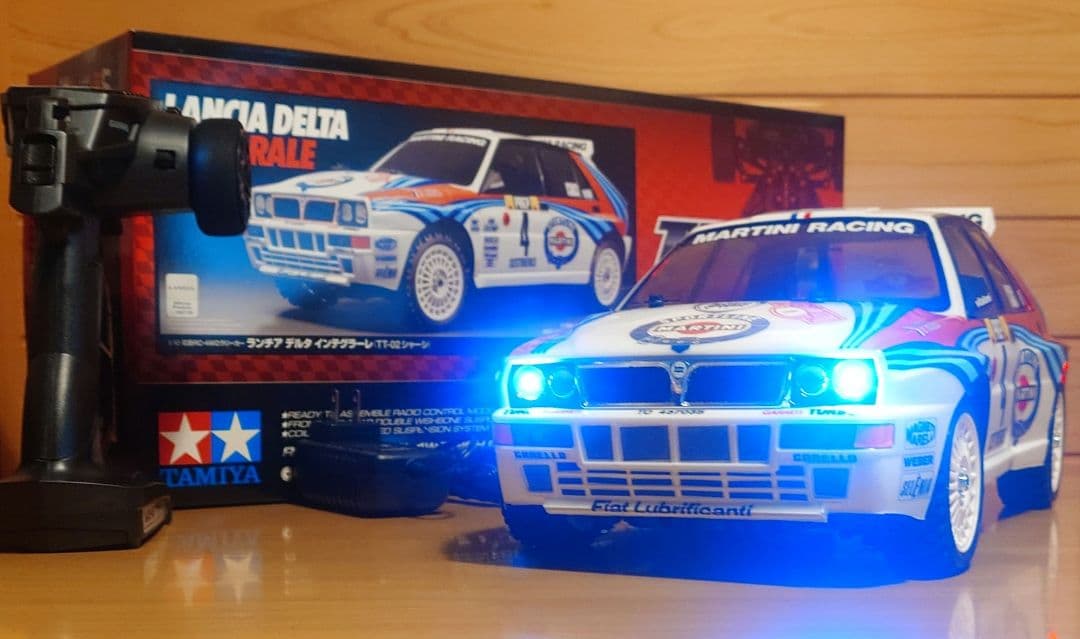 田宮RCランチアデルタインテグラーレLEDライト付＆プロポバッテリ…完成