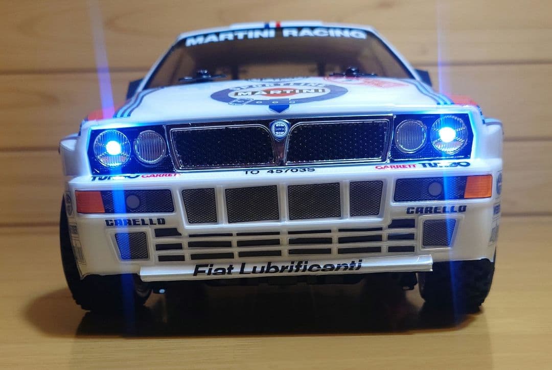 田宮RCランチアデルタインテグラーレLEDライト付＆プロポバッテリ…完成