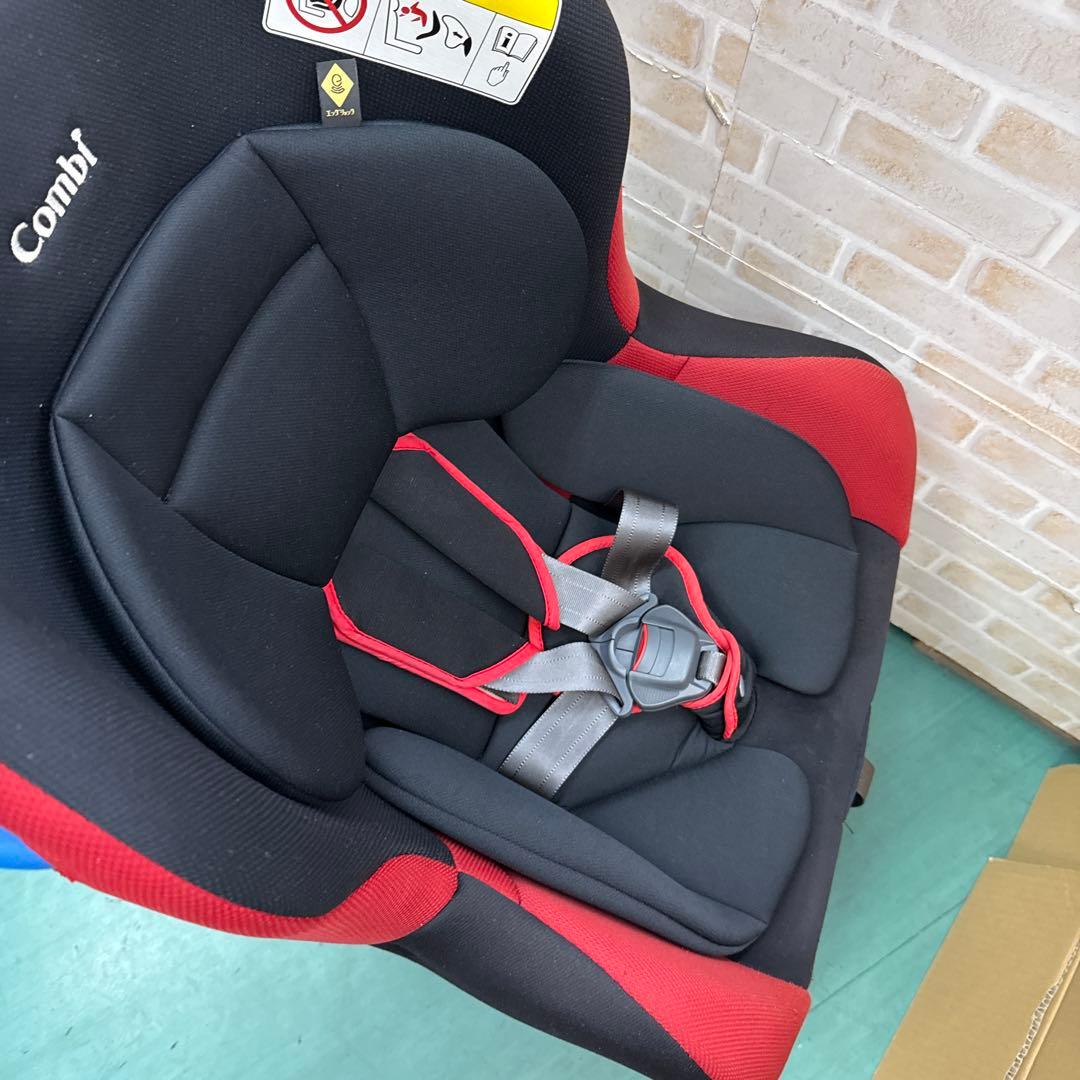 Combi 車用チャイルドシート 黒/赤　ウィゴー　新生児から