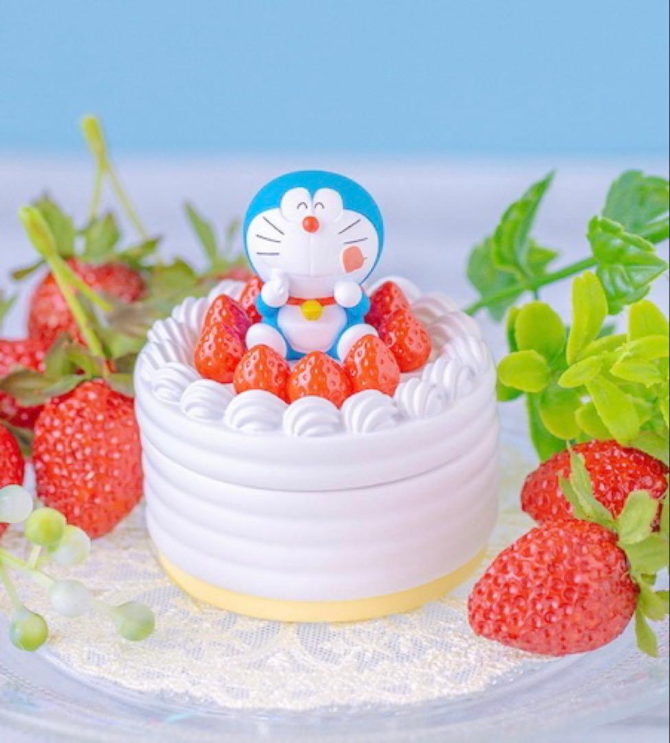 今日は東京駅の未来デパートに行って、誕生日ドラ系を購入🎵ケーキの